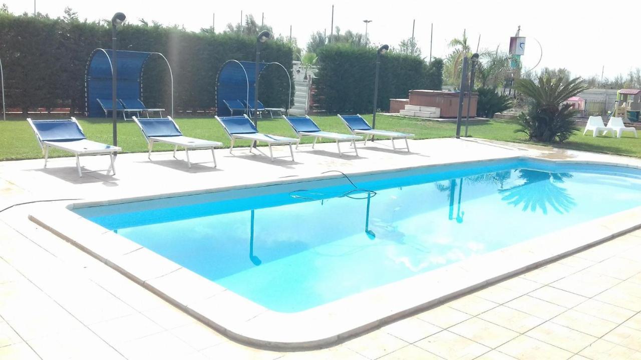 Oasi Degli Angeli Hotel Zapponeta Luaran gambar